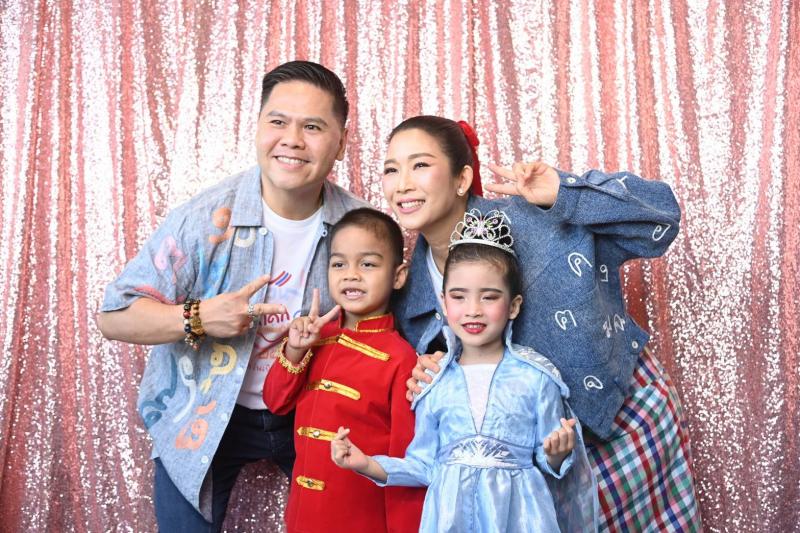 วราวุธ เปิดงานวัน�