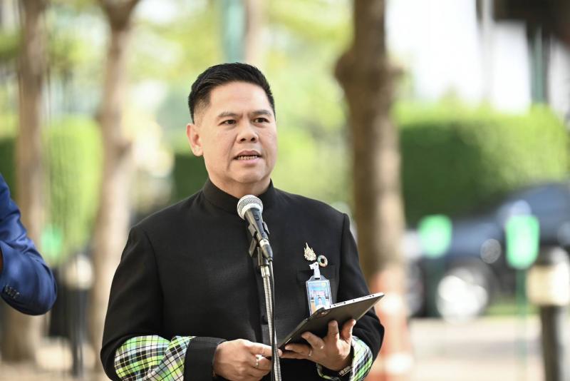 วราวุธ ยัน ครม. ถก พ