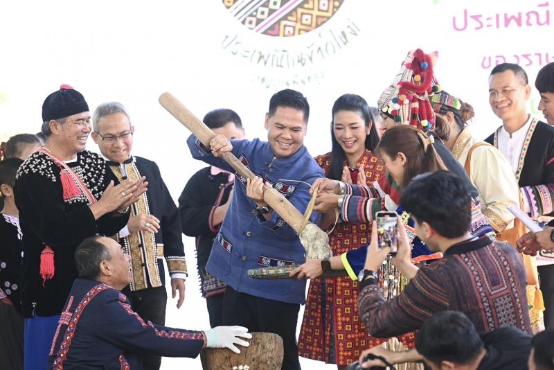 วราวุธ รมว.พม. หนุน�