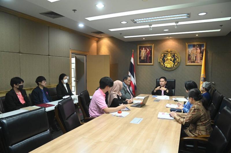 วราวุธ รมว.พม. ยินด�