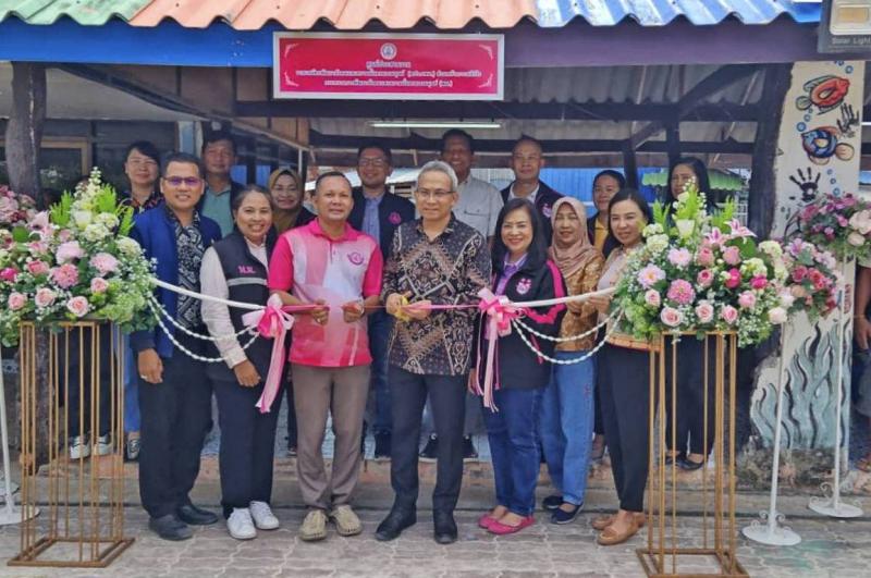 ปลัด พม. ลงพื้นที่ �