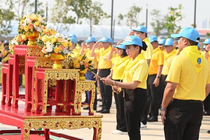 วราวุธ ร่วม นายกฯ-�