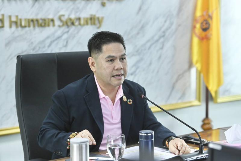 วราวุธ เผย พม. หารื�