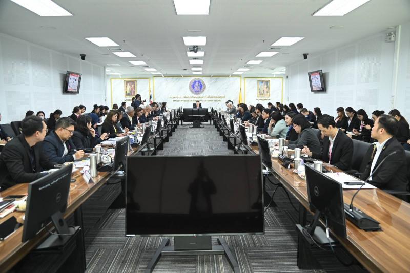 วราวุธ เผย พม. หารื�