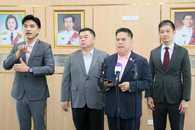 วราวุธ เผย พม. หารื�
