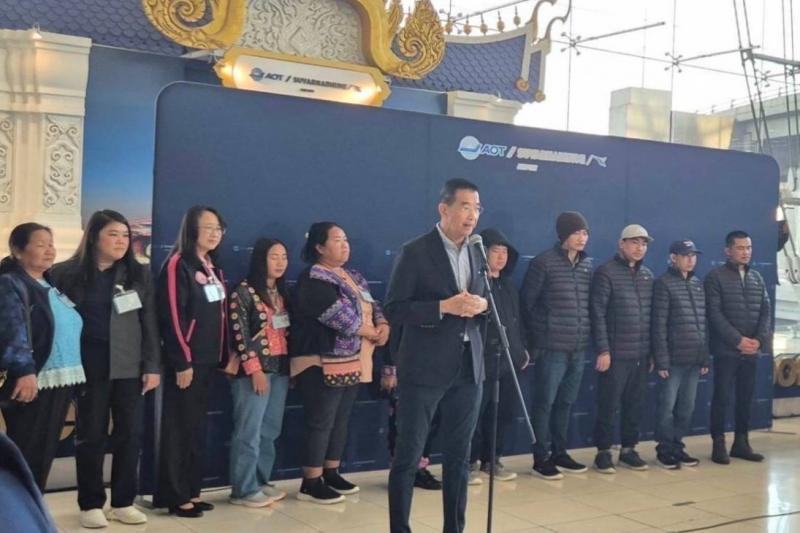 วราวุธ ส่งทีม พม. ร�