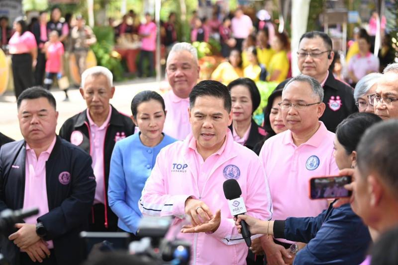 วราวุธ เปิดไทม์ไล�
