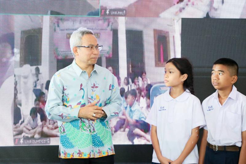 ปลัด พม. เปิดคิกออ�