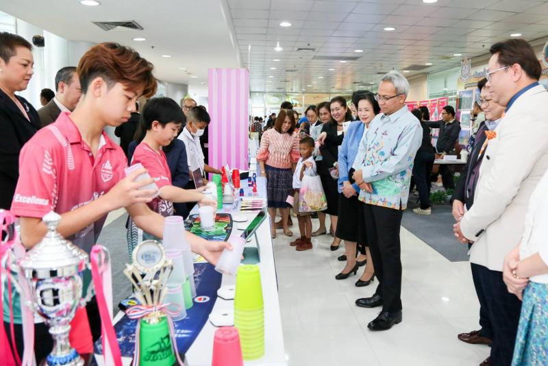 ปลัด พม. เปิดคิกออ�