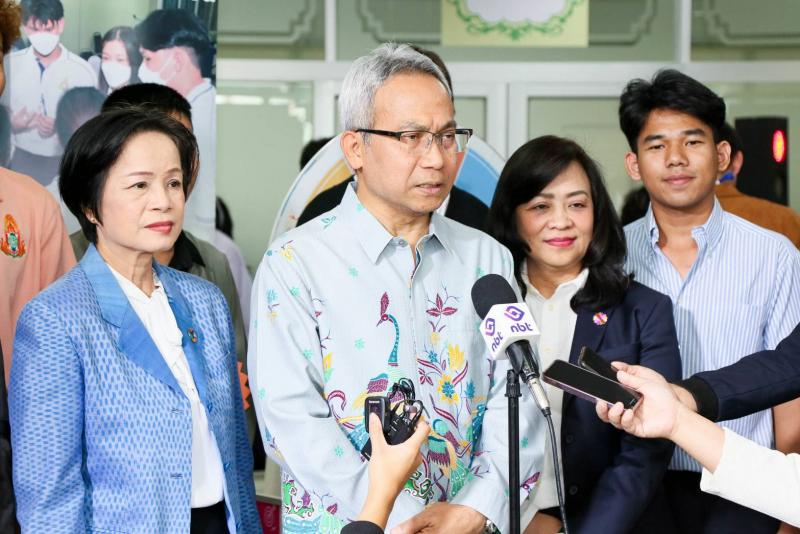 ปลัด พม. เปิดคิกออ�