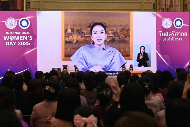 วราวุธ เปิดงานวัน�