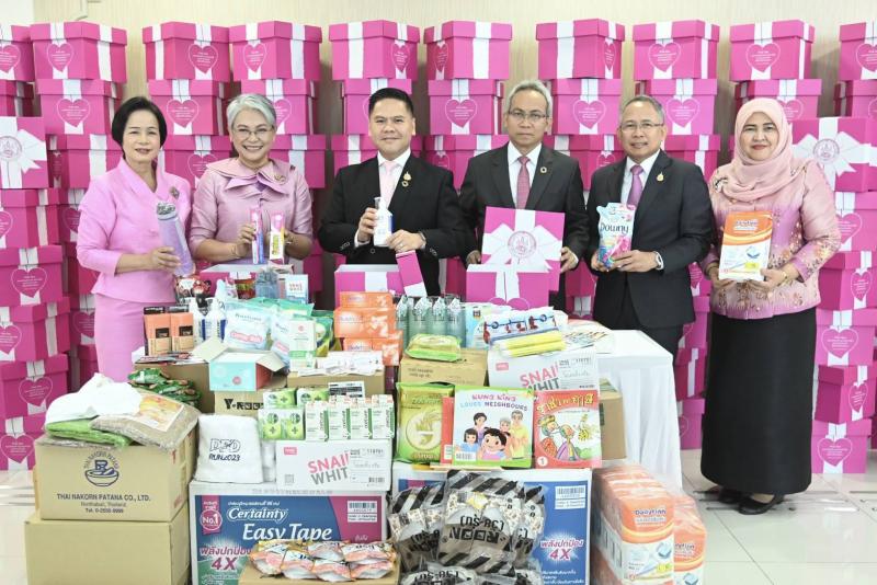 วราวุธ เปิดงานวัน�