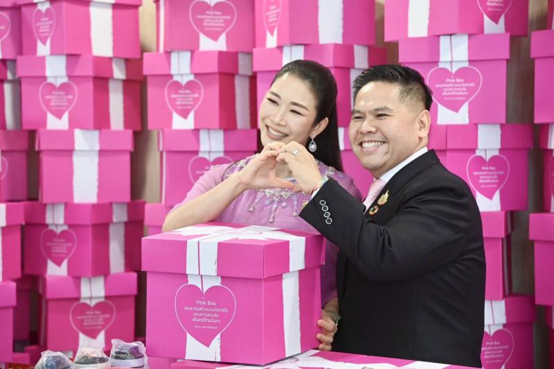 วราวุธ เปิดงานวัน�