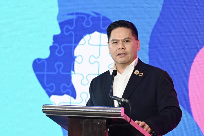 วราวุธ ยินดี 10 คนพิ