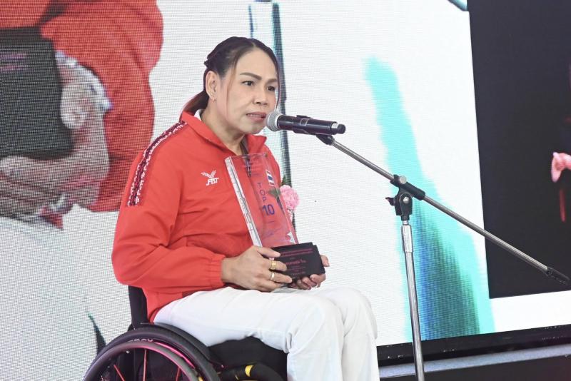 วราวุธ ยินดี 10 คนพิ