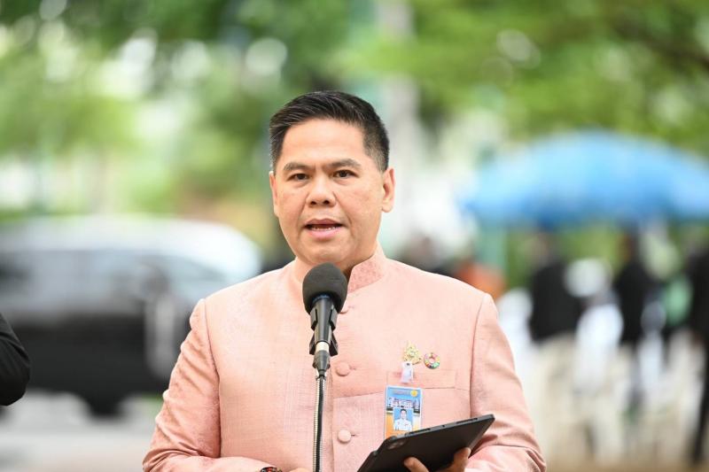 วราวุธ เผย พม. - เคร�