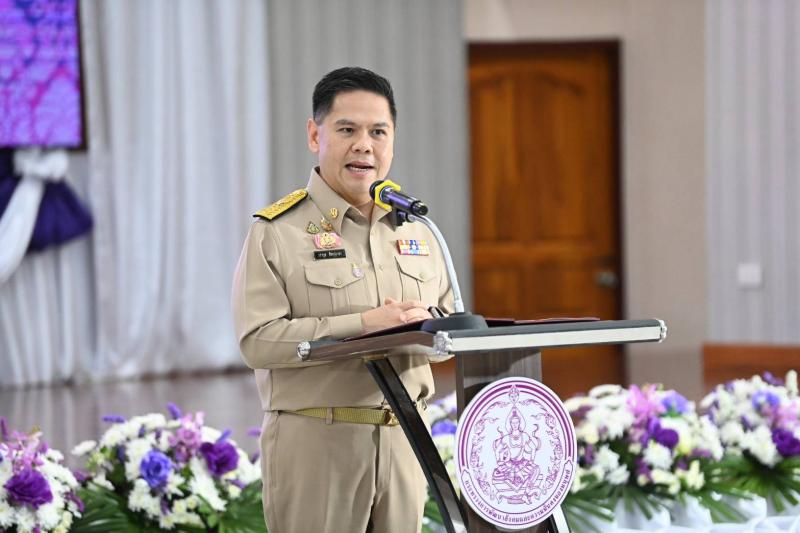วราวุธ - พม. จับมือ �