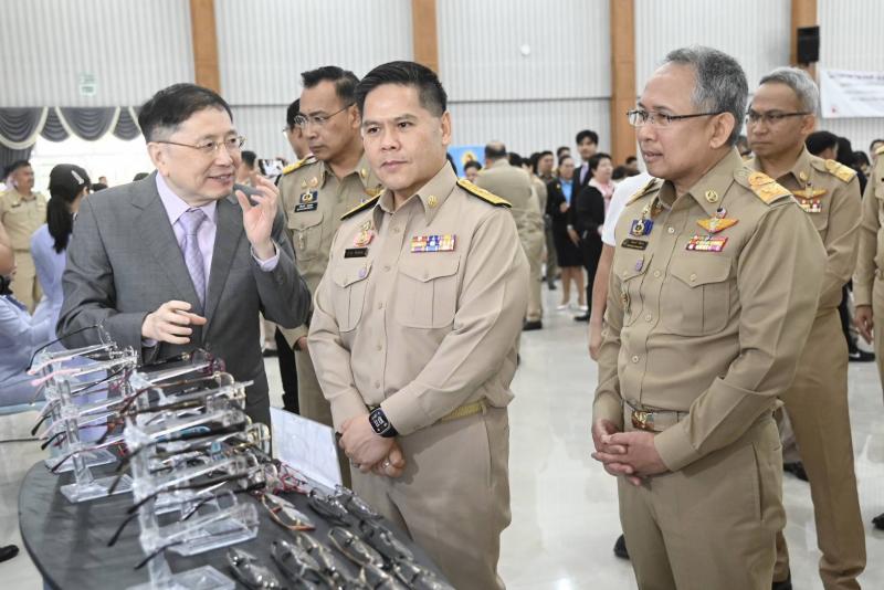 วราวุธ - พม. จับมือ �