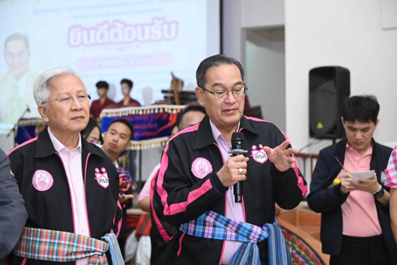 นิกร - ผู้ช่วย รมต.พ