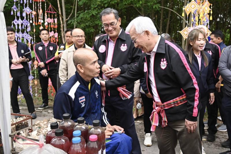 นิกร - ผู้ช่วย รมต.พ
