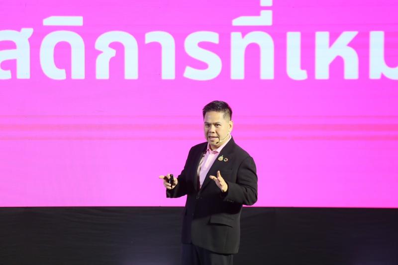 วราวุธ แถลงผลงาน พ