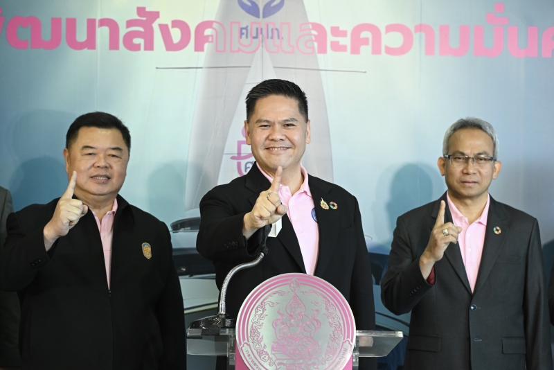 วราวุธ แถลงผลงาน พ