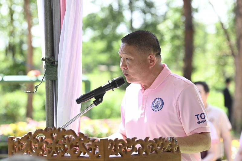 วราวุธ จับมือ พม. - �