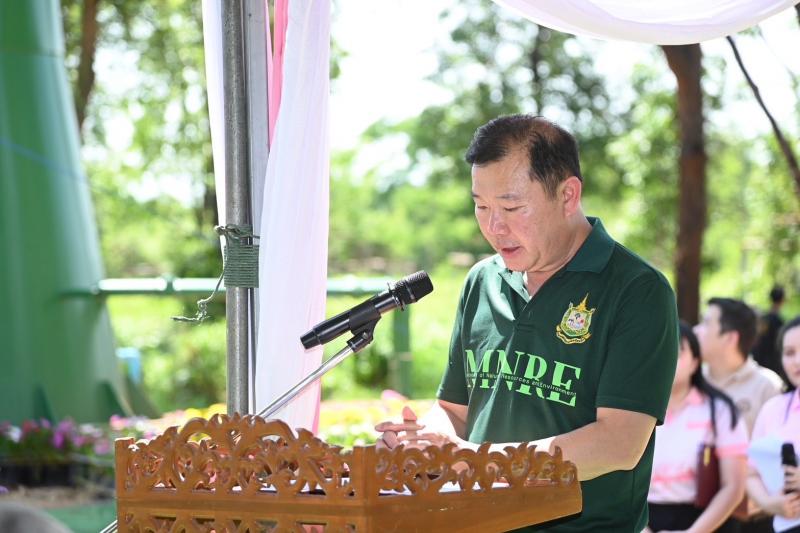 วราวุธ จับมือ พม. - �