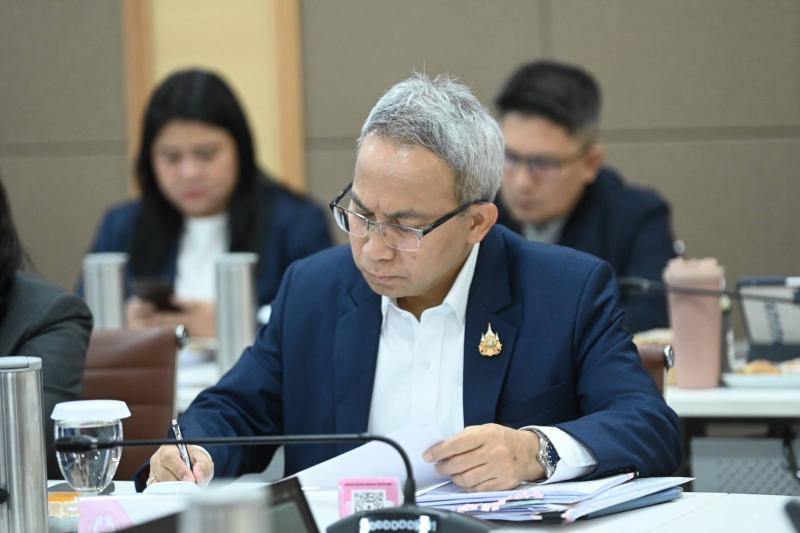วราวุธ เผย พม. เตรี�