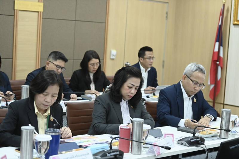 วราวุธ เผย พม. เตรี�