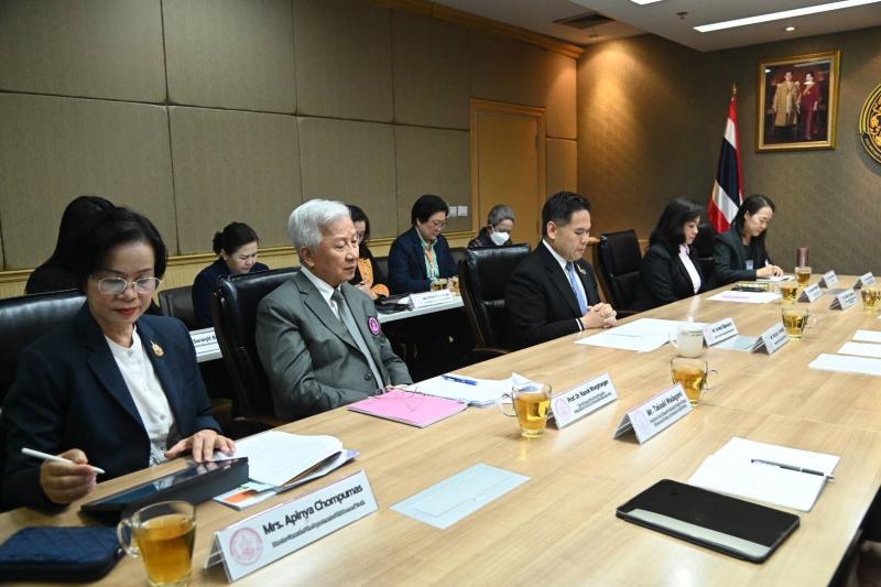 วราวุธ หนุน พม. พัฒ�