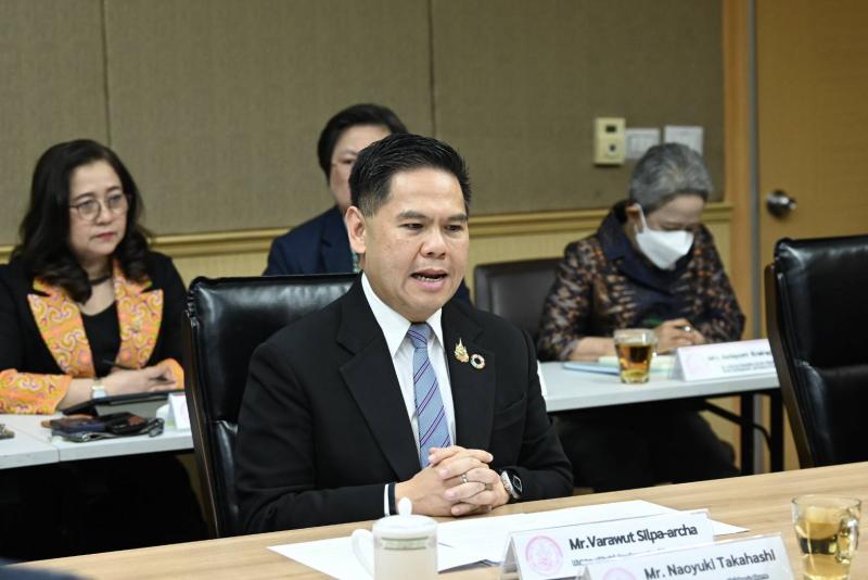 วราวุธ หนุน พม. พัฒ�