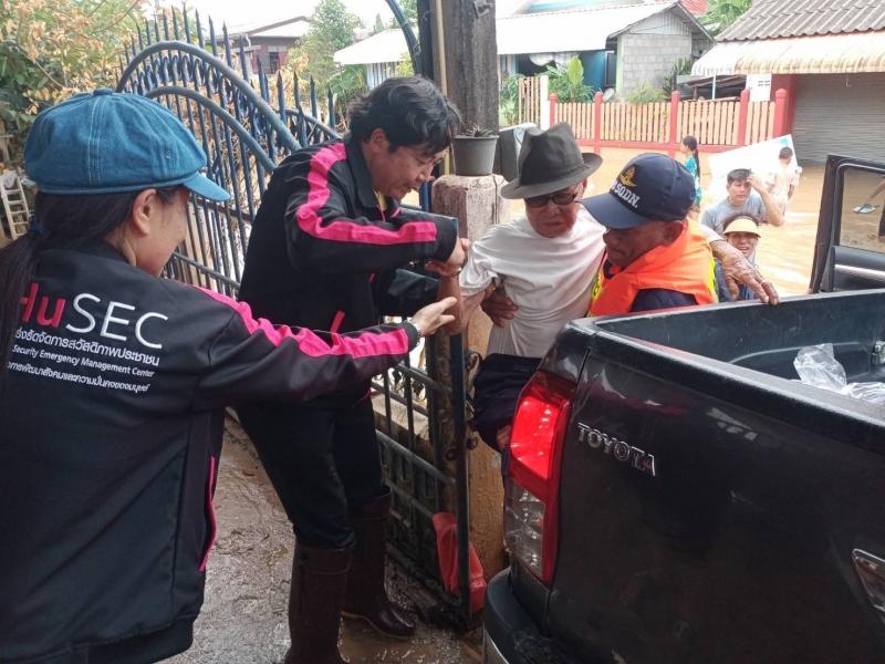 วราวุธ เผย ทีม พม.เ�