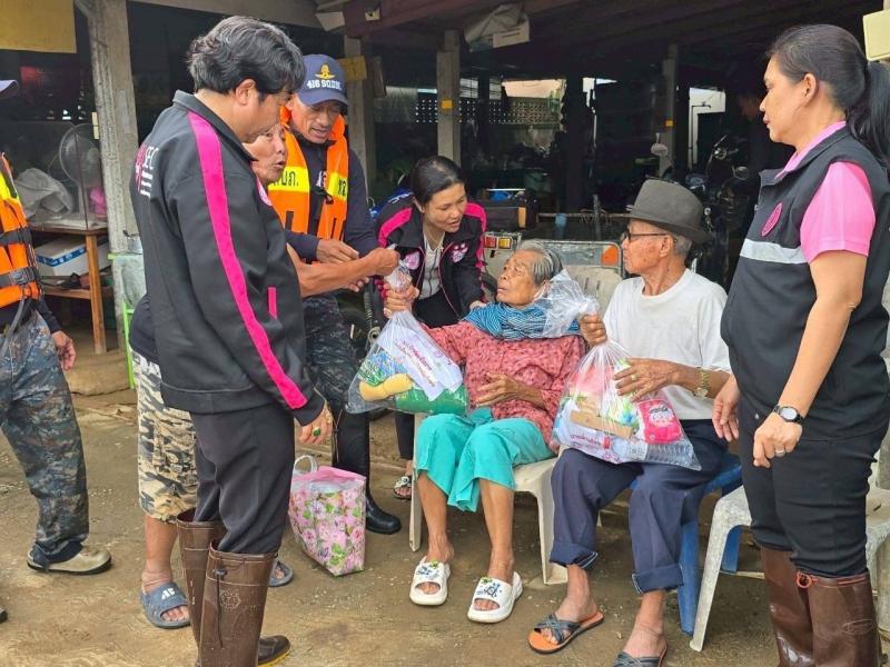 วราวุธ เผย ทีม พม.เ�