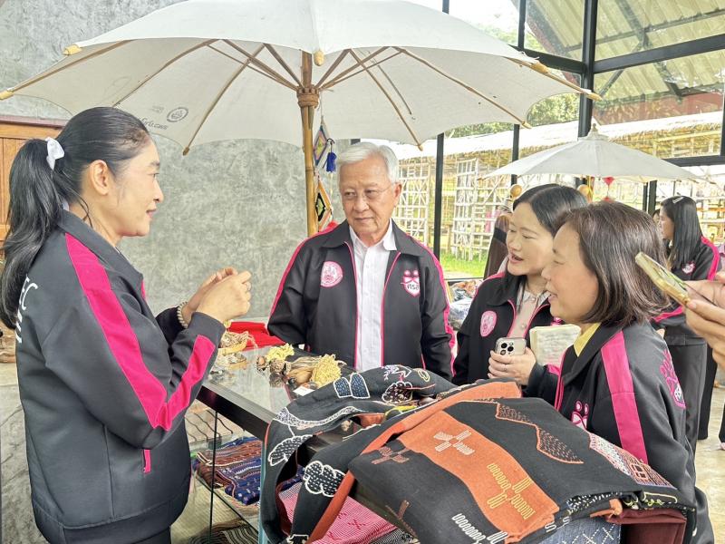 ศาสตราจารย์ ดร.กนก