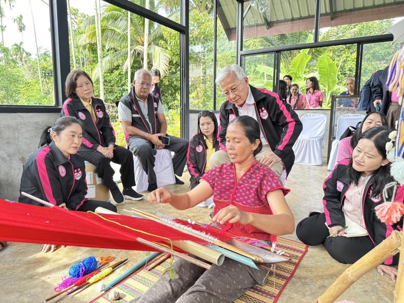 ศาสตราจารย์ ดร.กนก