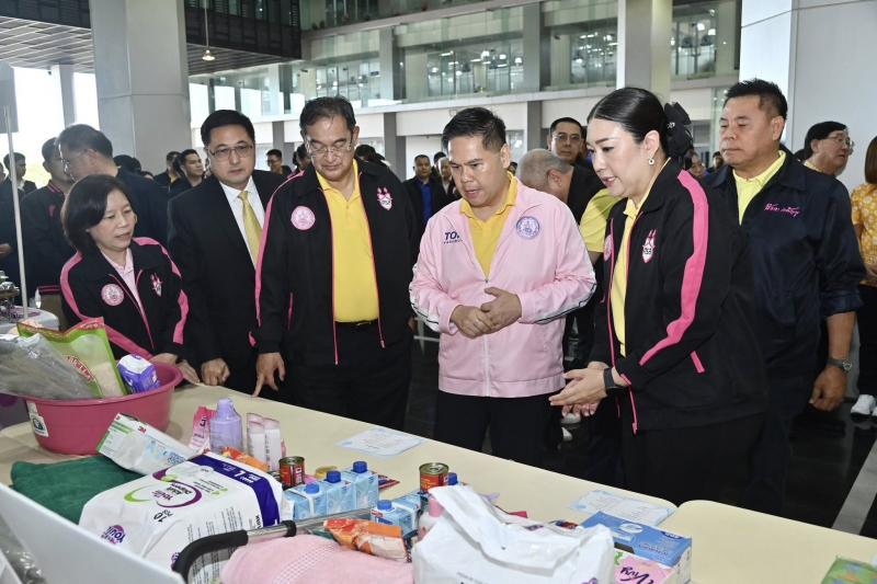 รมว.พม. เป็นประธาน�