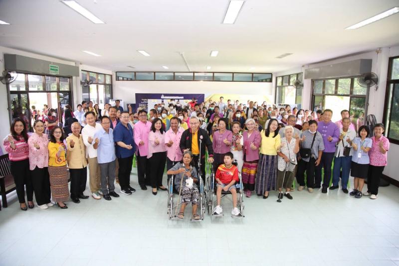 ปลัด พม. ลงพื้นที่�