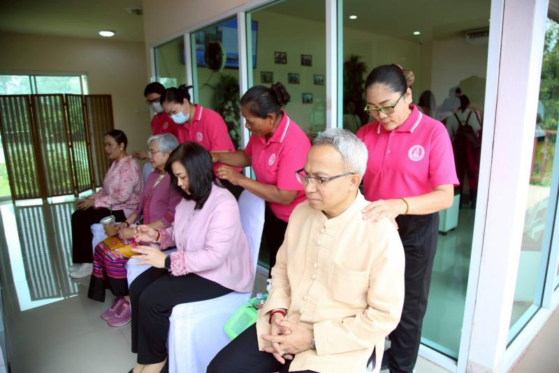 ปลัด พม. ลงพื้นที่�