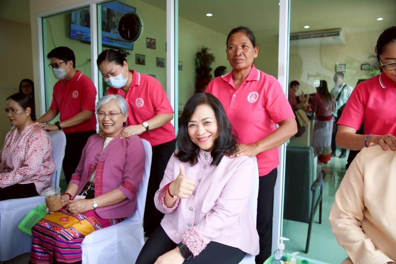 ปลัด พม. ลงพื้นที่�