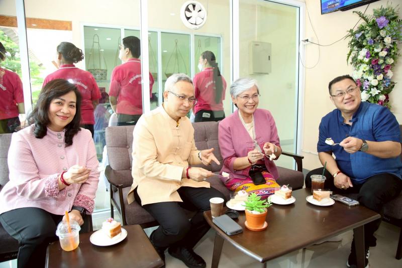 ปลัด พม. ลงพื้นที่�