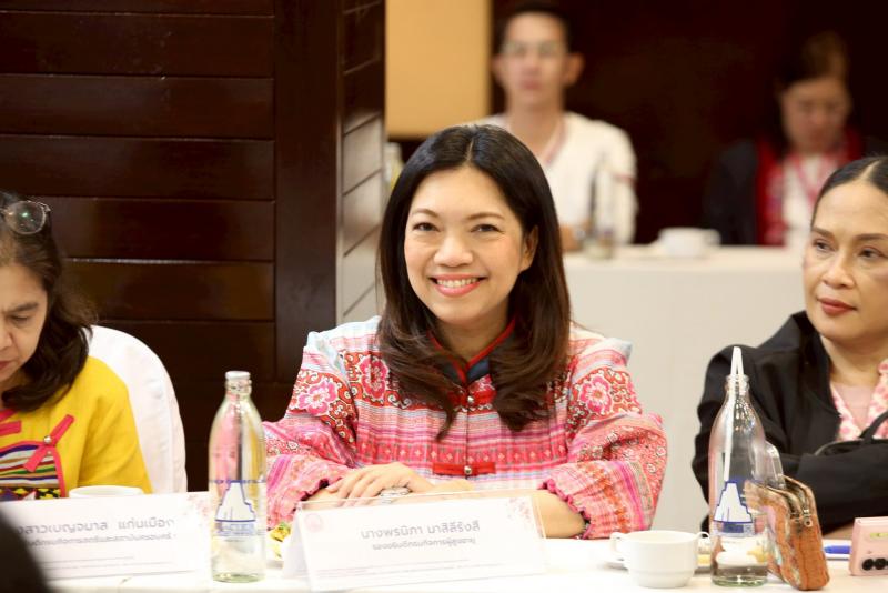 นายอนุกูล ปีดแก้ว 