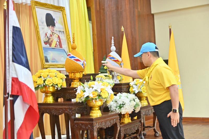 นายวราวุธ ศิลปอาช�