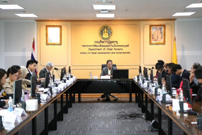 นายนิกร จำนง ประธา
