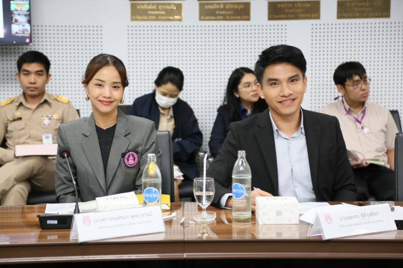 นายนิกร จำนง ประธา