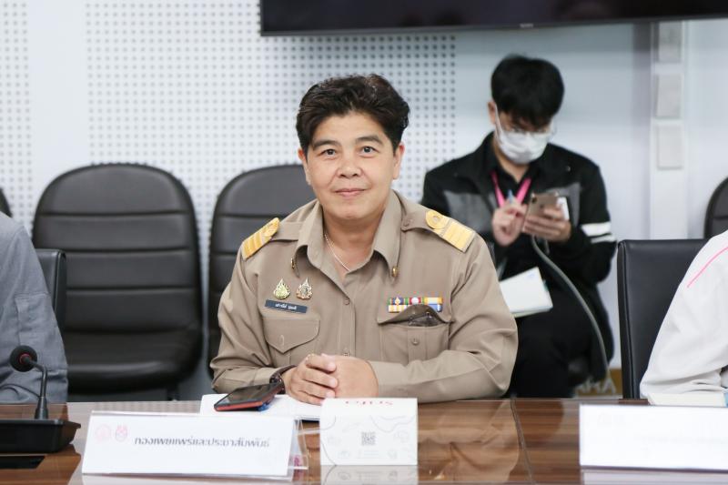 นายนิกร จำนง ประธา