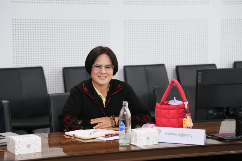 นายนิกร จำนง ประธา
