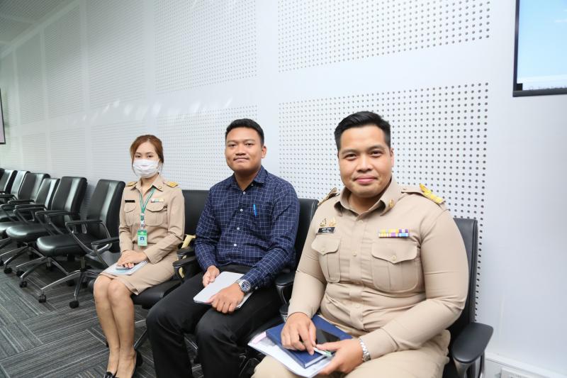 นายนิกร จำนง ประธา