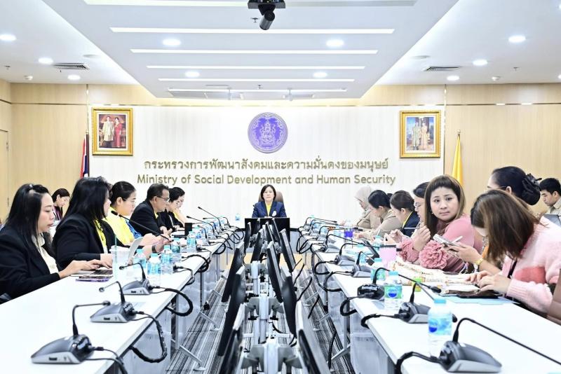 นางสาวสุนีย์ ศรีส�