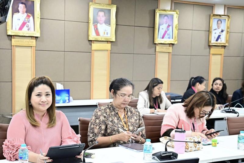 นางสาวสุนีย์ ศรีส�